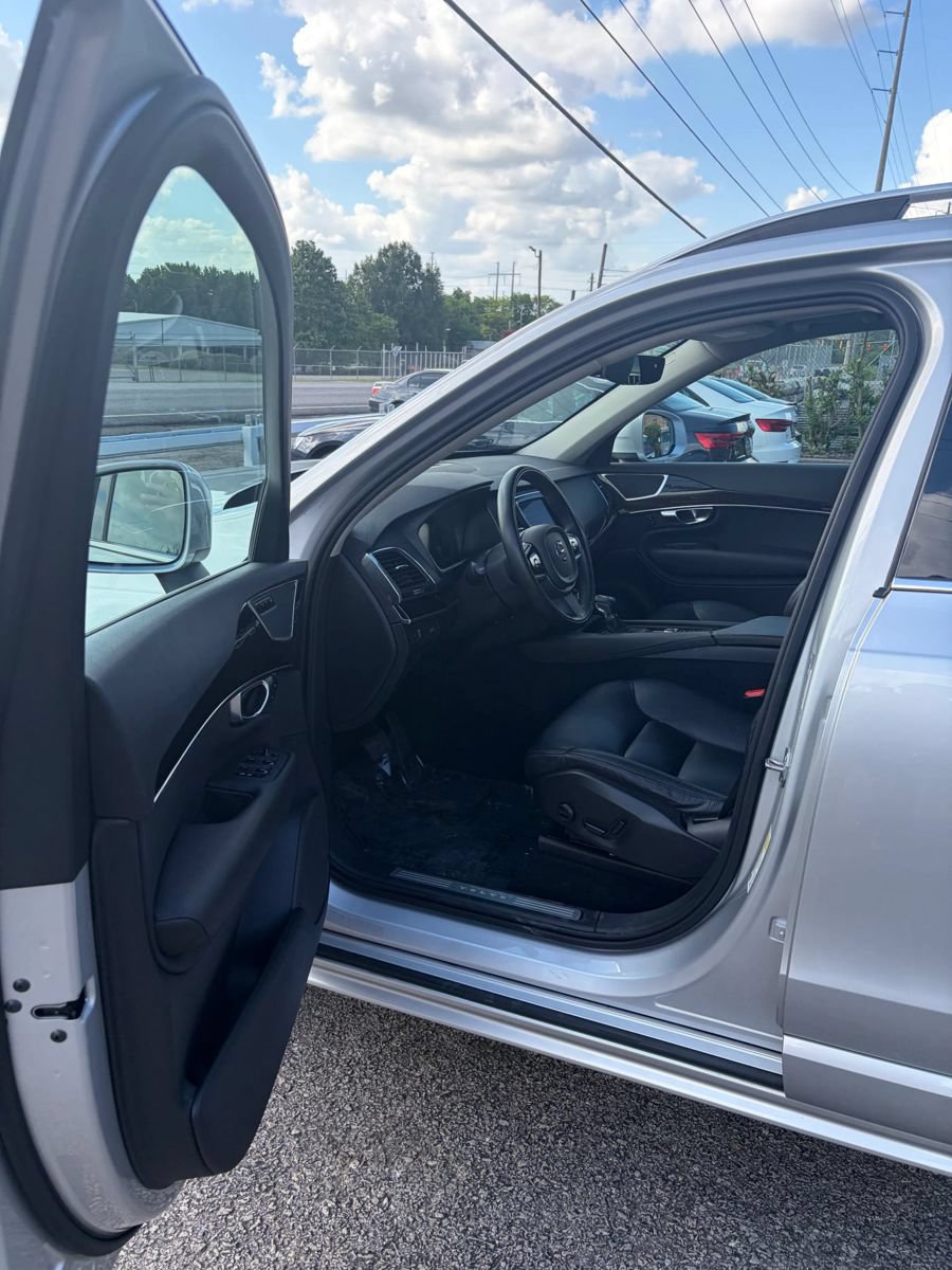 Used 2019 Volvo XC90 T6 Momentum w/ Protection Package Premier AWD/4WD image 9