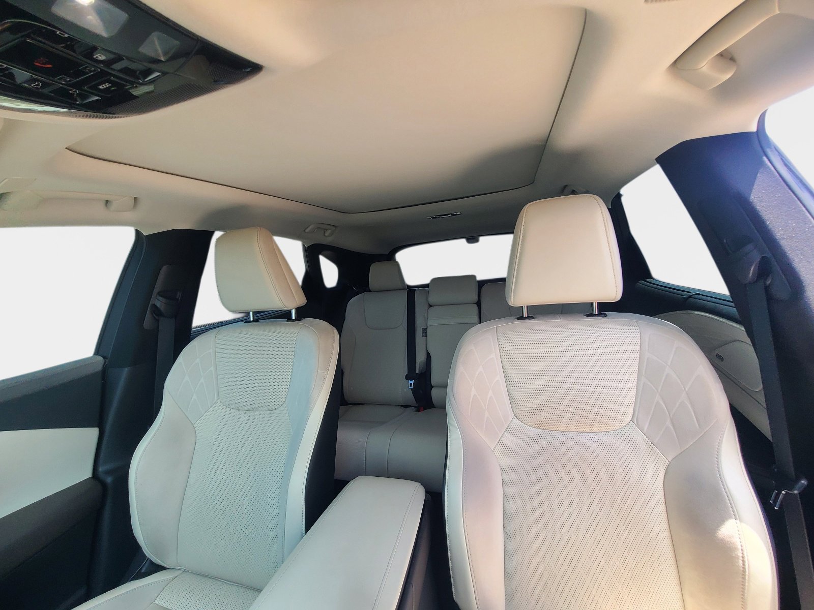 Used 2023 Lexus RX 350 FWD w/ Cold Area Package image 10