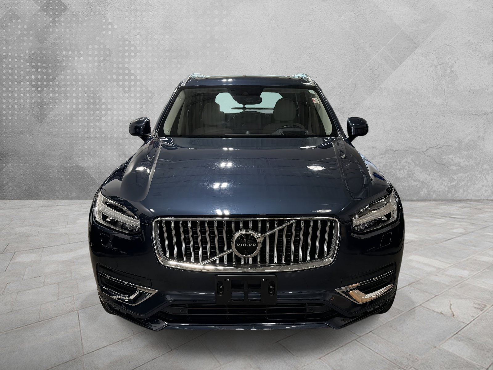 Used 2023 Volvo XC60 B5 Ultimate w/ Climate Package AWD/4WD image 2