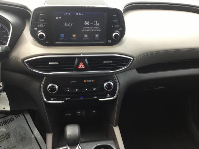 Used 2019 Hyundai Santa Fe SE image 16
