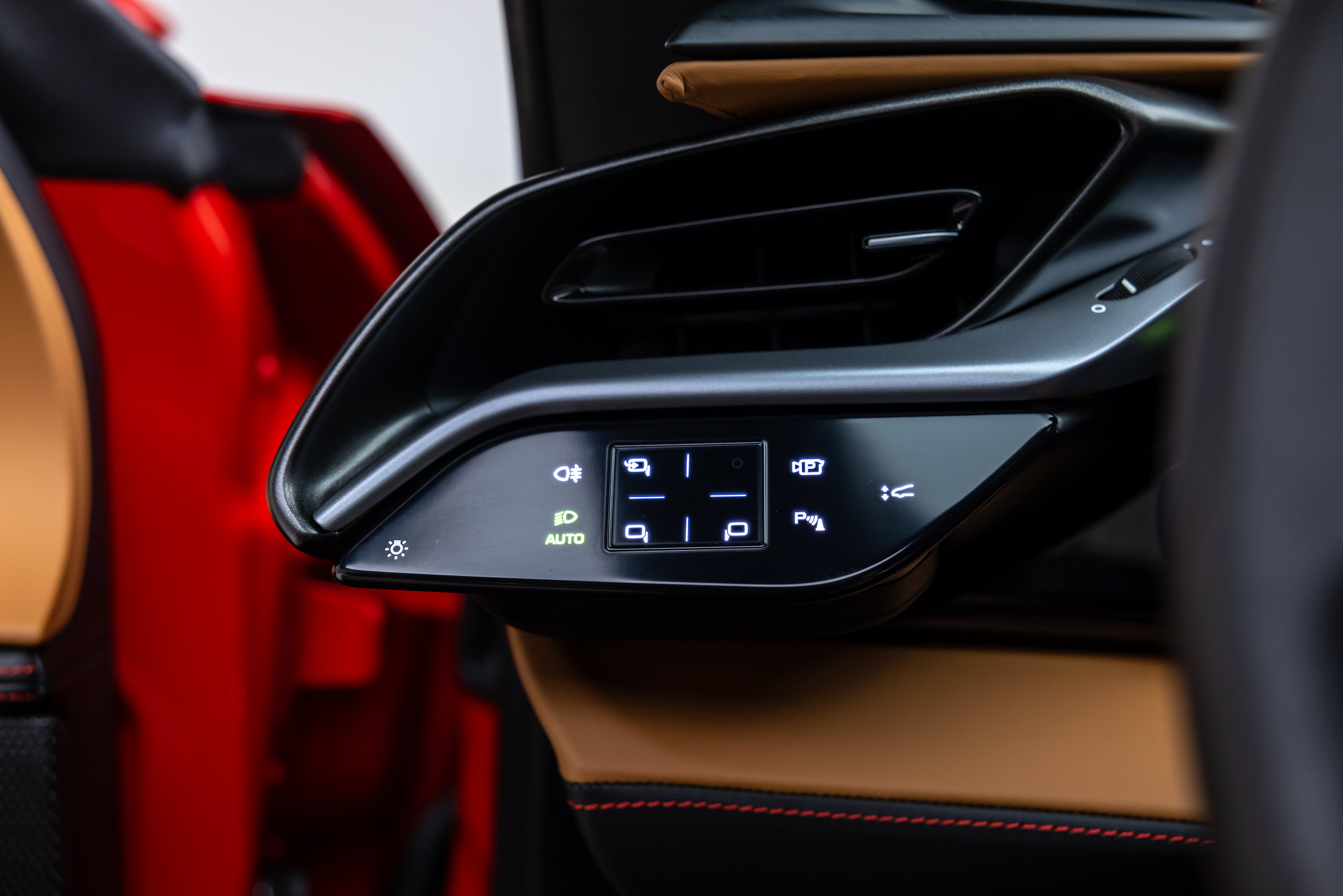 Certified 2025 Ferrari SF90 Spider AWD/4WD image 71