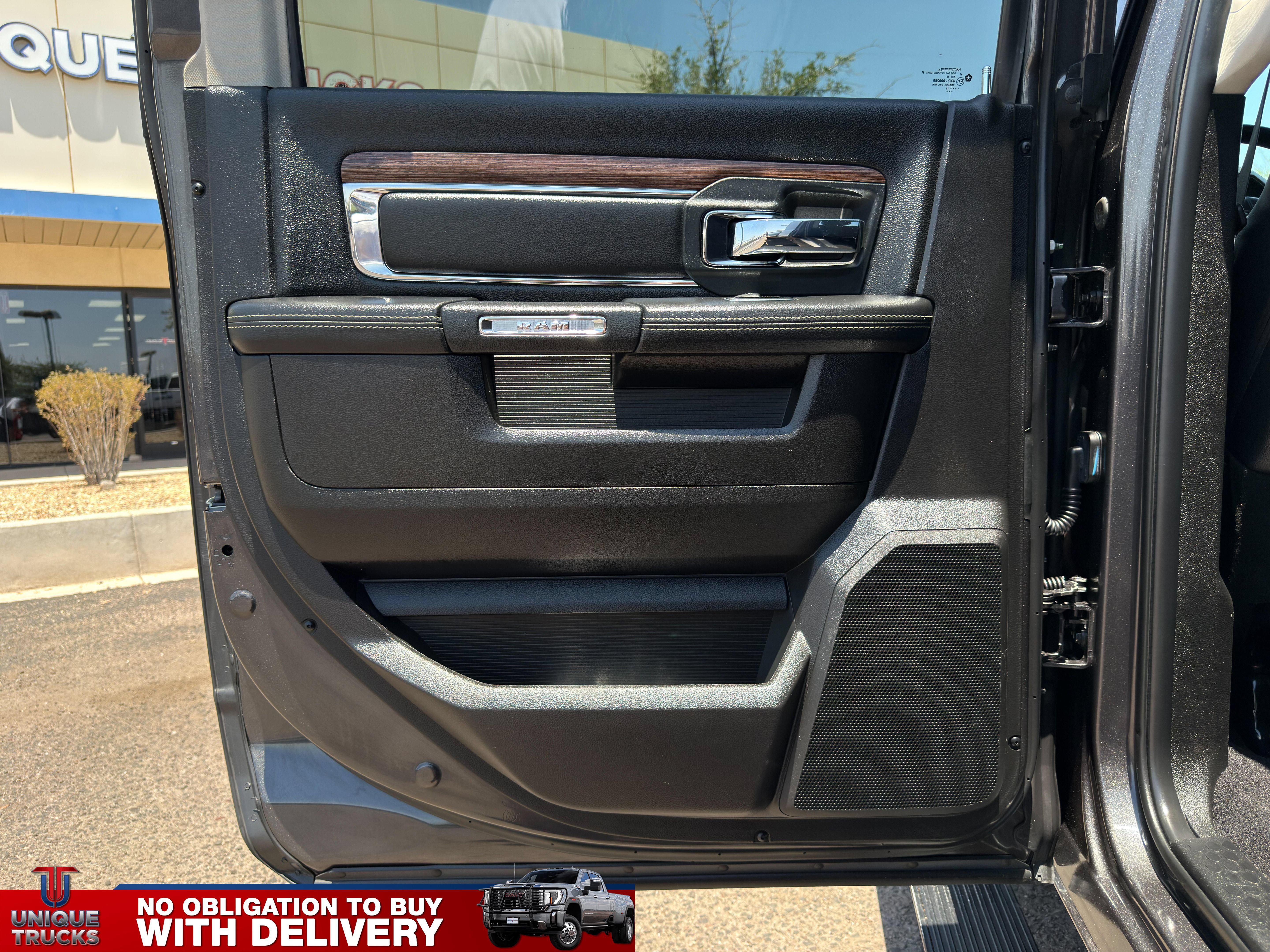 Used 2018 RAM 3500 Laramie w/ Cold Weather Group AWD/4WD image 25