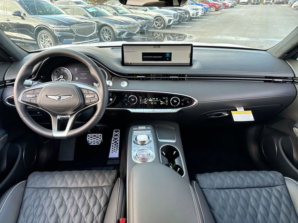 Used 2025 Genesis GV70 3.5T Sport w/ Sport Advanced Package image 18
