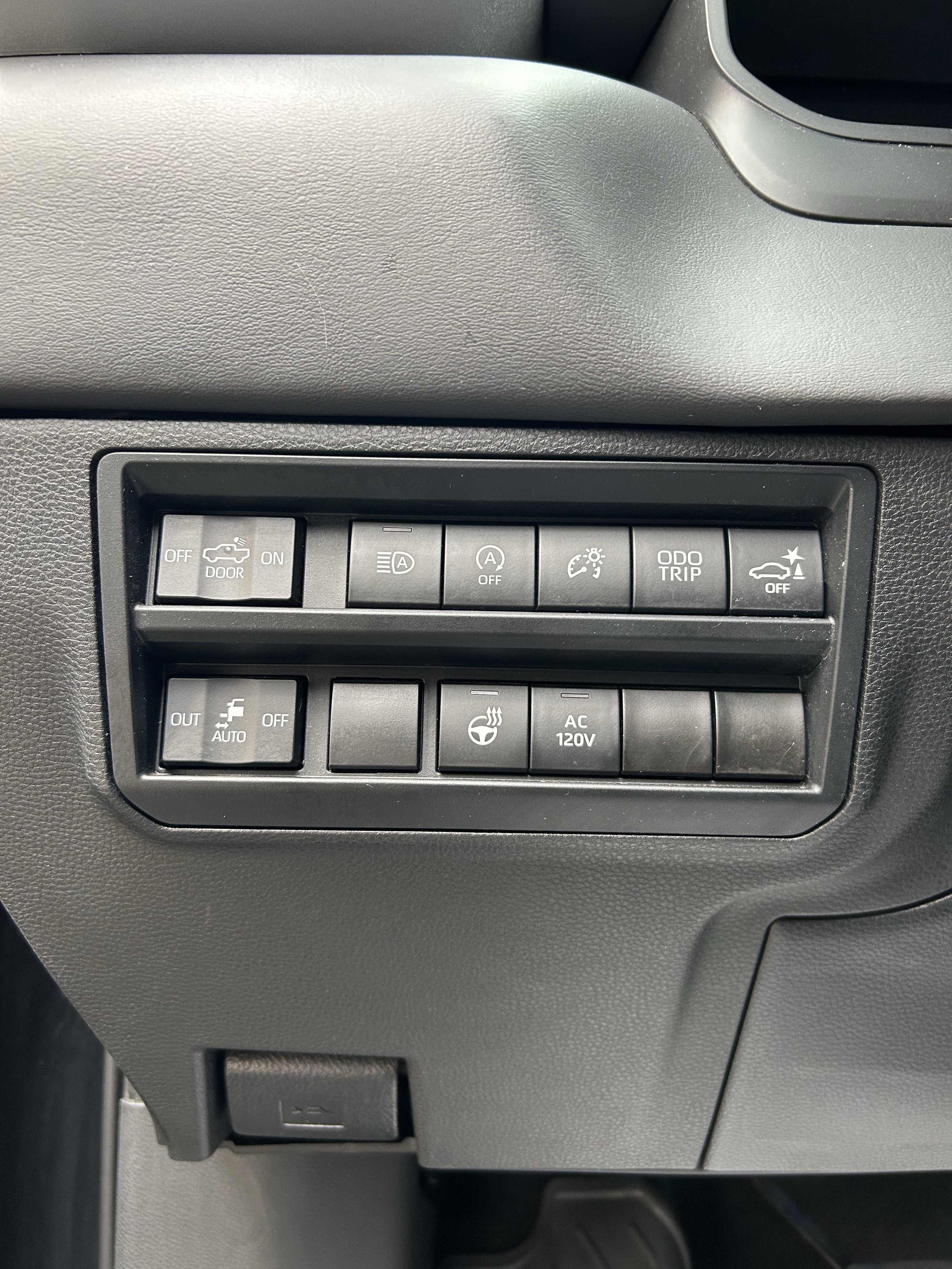 Used 2023 Toyota Tundra Platinum image 13