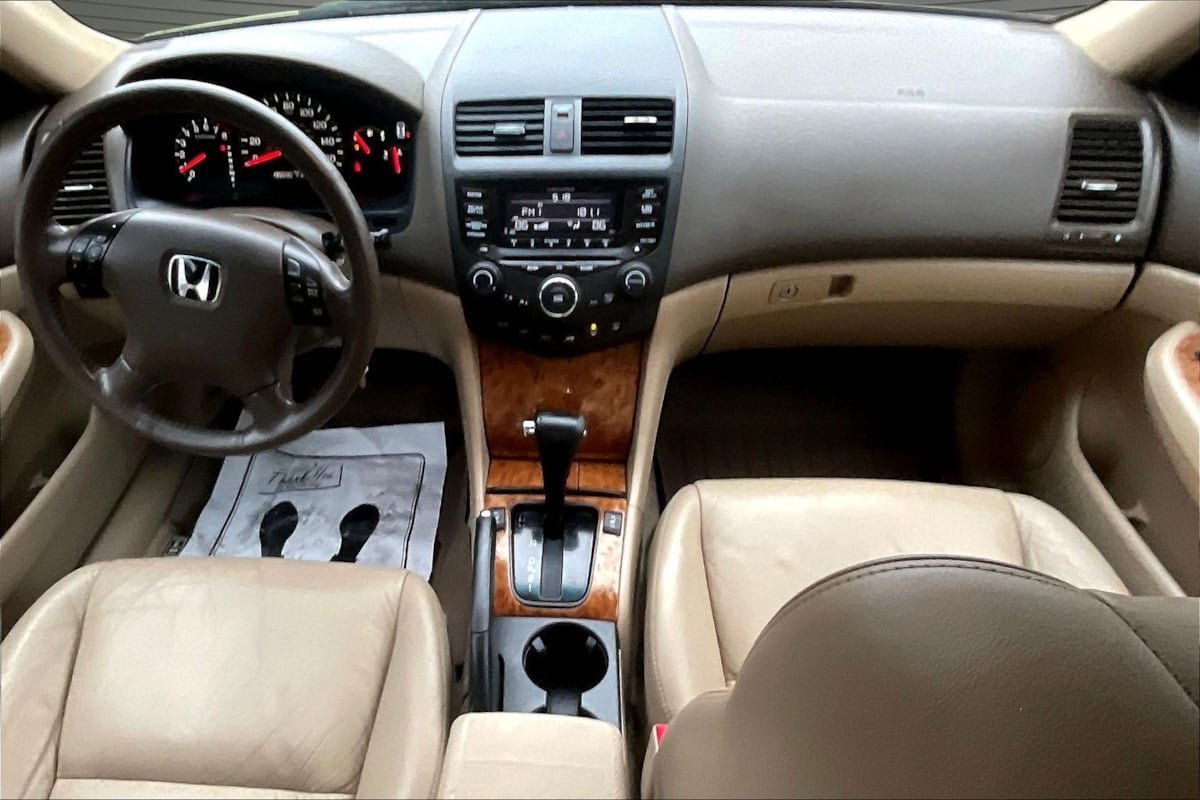 Used 2004 Honda Accord EX image 7