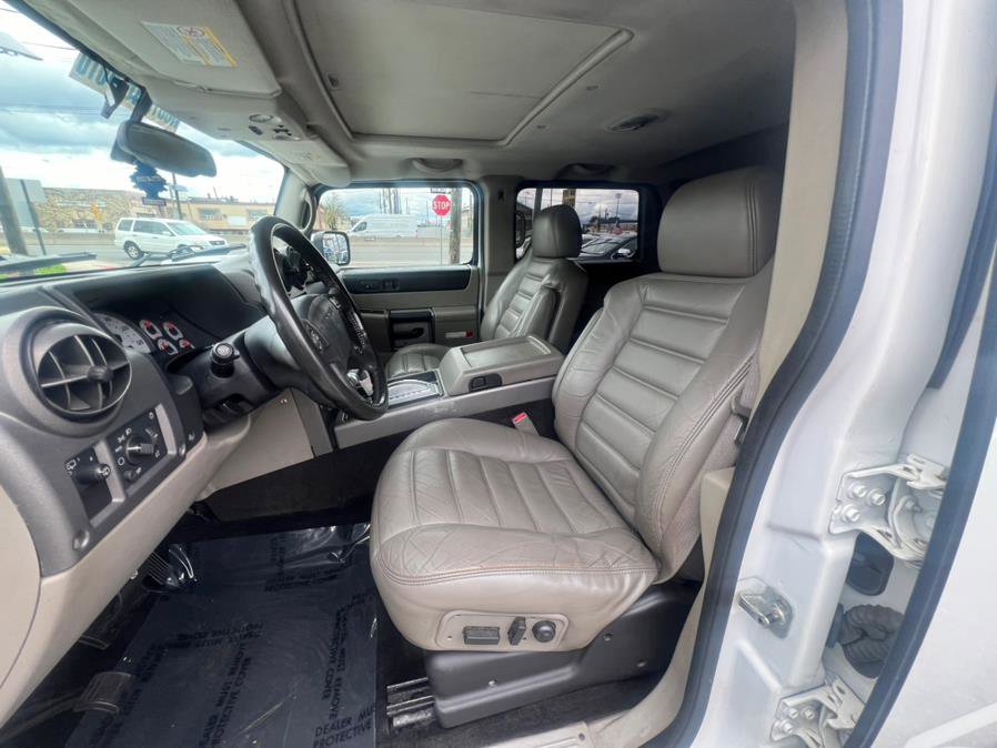 Used 2003 HUMMER H2 w/ Preferred Equipment Group image 8