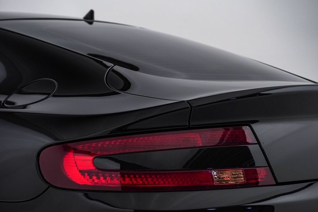 Used 2007 Aston Martin V8 Vantage Coupe RWD image 13