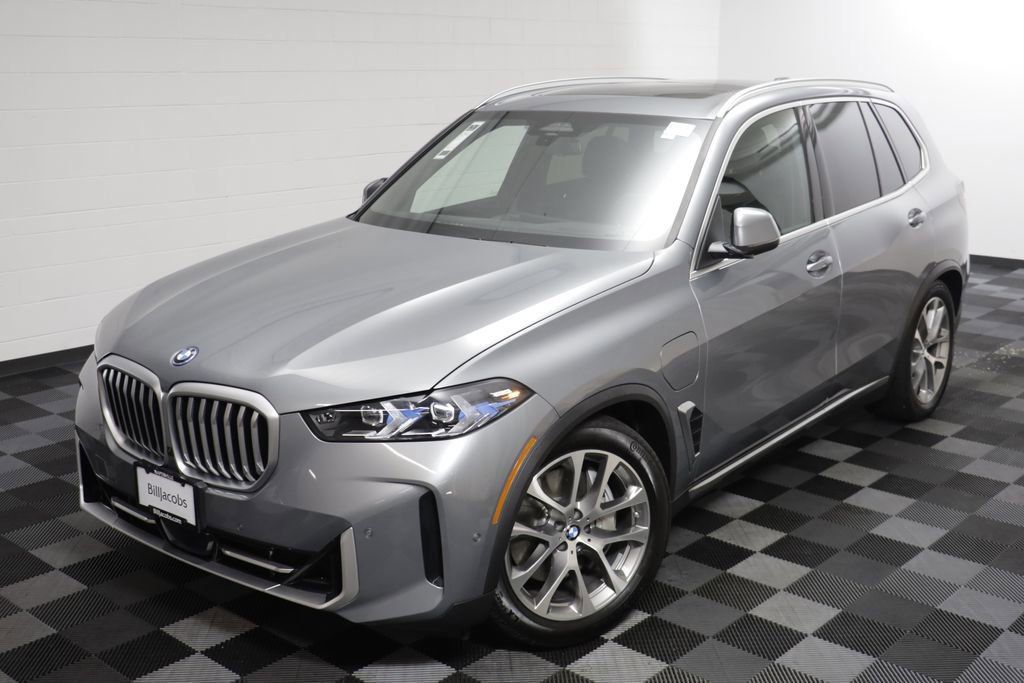 Certified 2026 BMW X5 xDrive50e w/ Climate Comfort Package AWD/4WD image 2