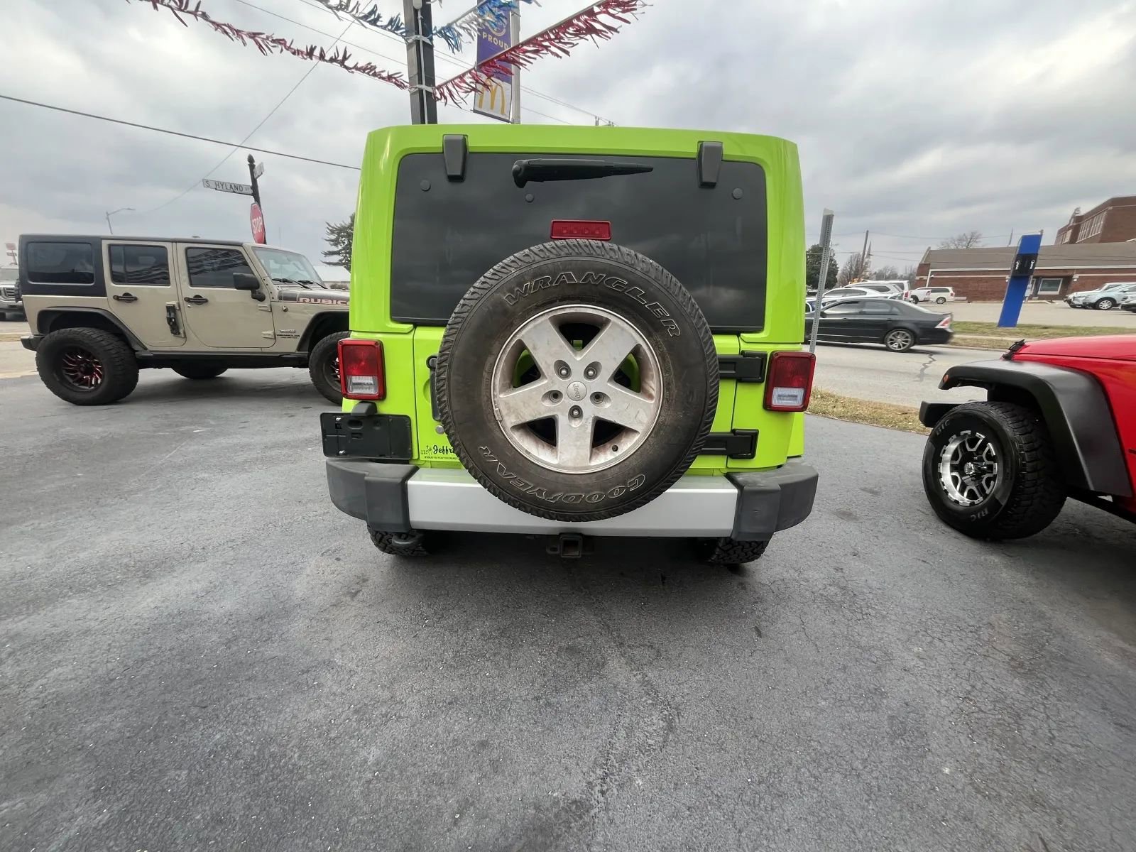 Used 2012 Jeep Wrangler Unlimited Sahara w/ Connectivity Group image 5