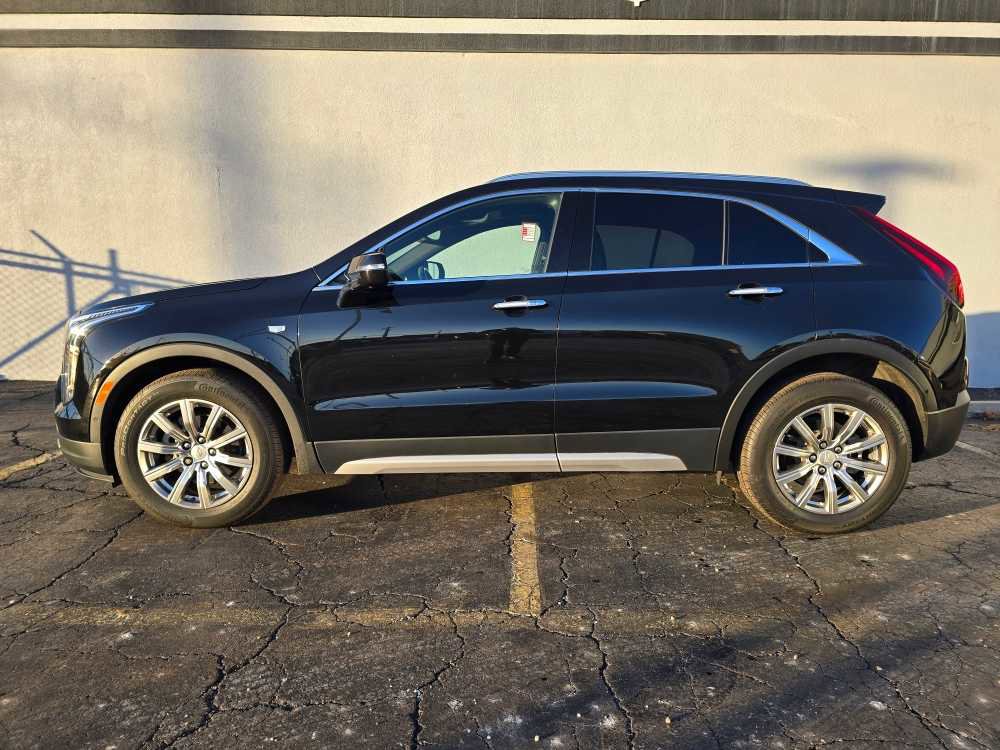 Used 2023 Cadillac XT4 Premium Luxury w/ Technology Package image 5