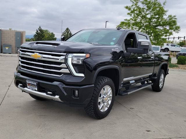 Used 2024 Chevrolet Silverado 2500 High Country w/ Technology Package AWD/4WD image 7