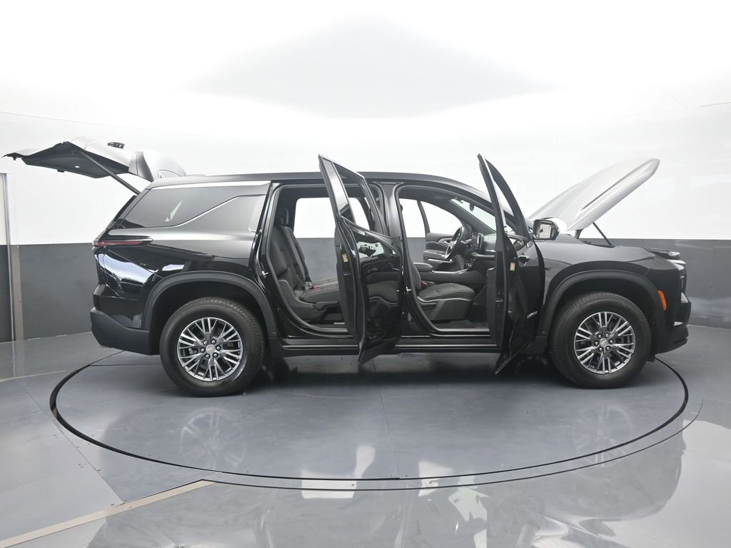 Used 2024 Chevrolet Traverse LS image 78