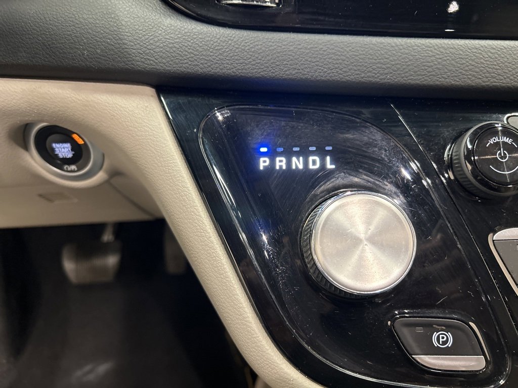 Used 2021 Chrysler Voyager Lxi image 23