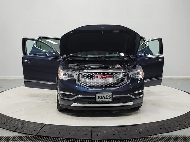 Used 2018 GMC Acadia Denali w/ Technology Package AWD/4WD image 11