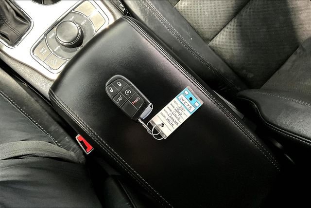 Used 2019 Jeep Grand Cherokee Altitude image 37