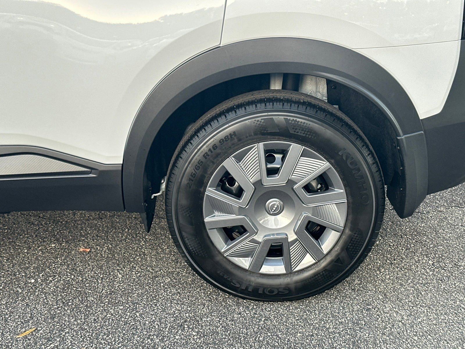 New 2026 Nissan Kicks S FWD image 19