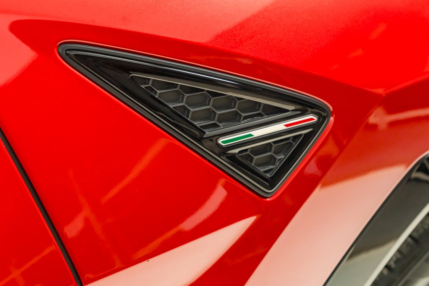 Used 2023 Lamborghini Urus S image 36
