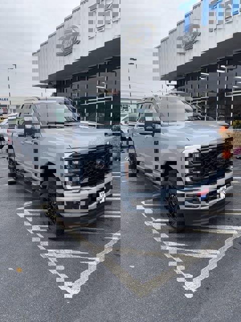 New 2026 Ford F350 Lariat w/ Black Appearance Package image 33