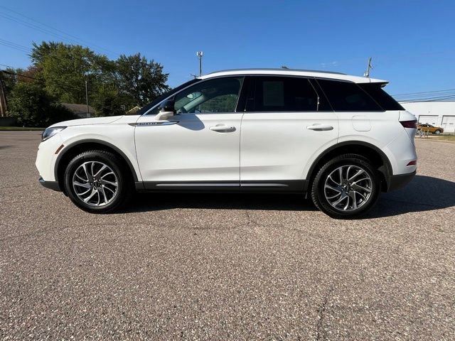 Used 2022 Lincoln Corsair AWD w/ Equipment Group 101A image 2