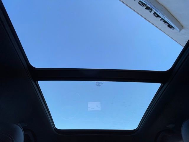 Used 2024 Jeep Grand Cherokee Limited w/ Black Appearance Package image 26