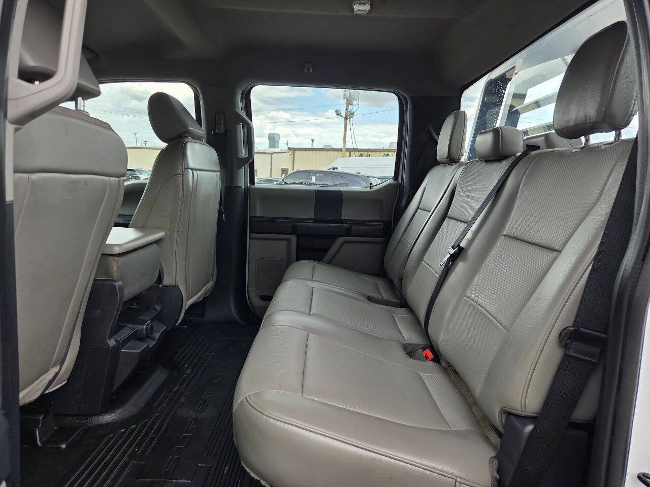 Used 2022 Ford F550 4x4 Crew Cab Super Duty w/ Power Equipment Group image 14