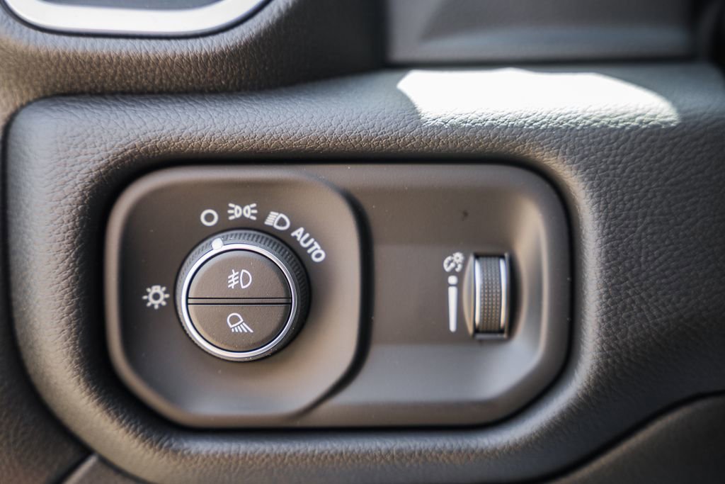 New 2026 RAM 2500 Big Horn AWD/4WD image 43