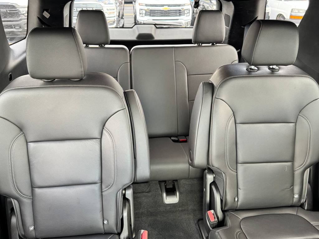 Used 2022 Chevrolet Traverse LT AWD/4WD image 16