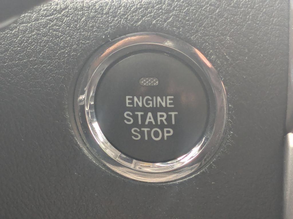 Used 2018 Toyota 4Runner Limited AWD/4WD image 15