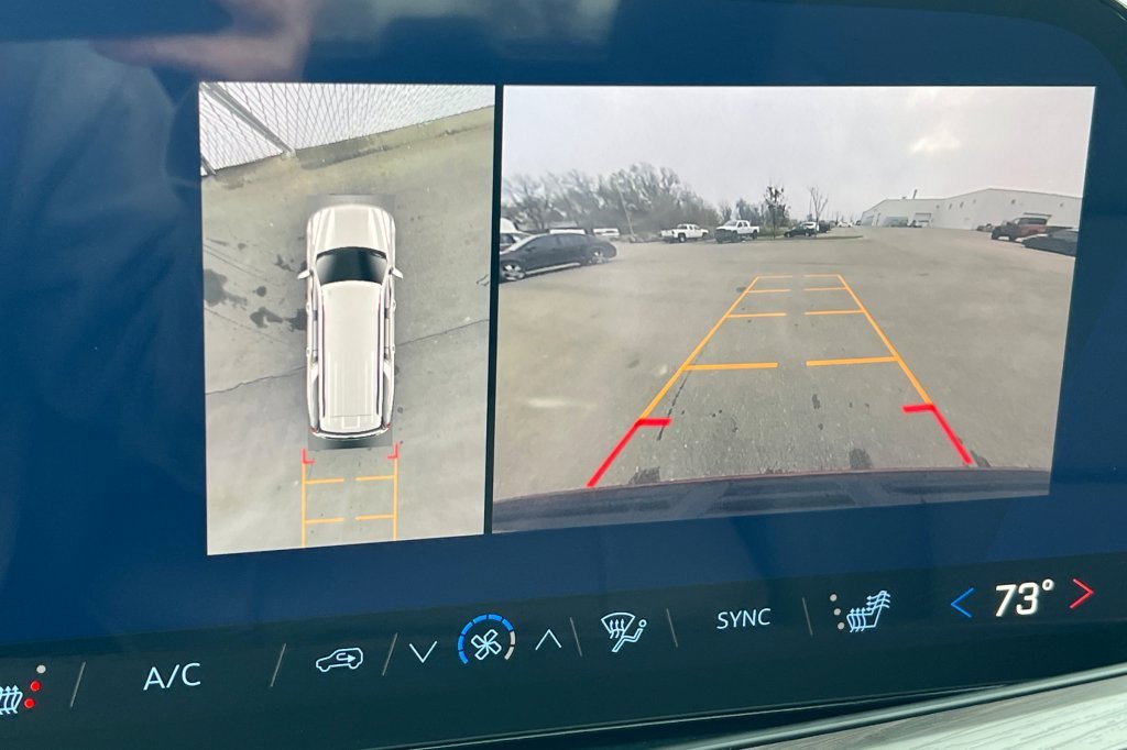 New 2026 Chevrolet Suburban Z71 image 18