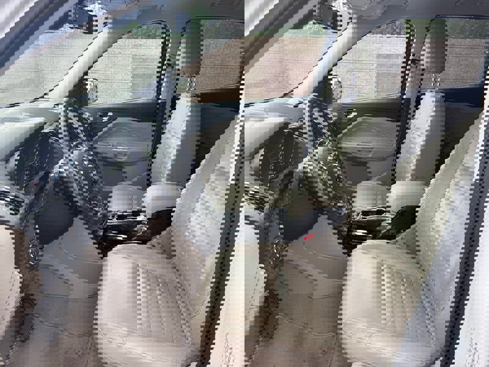 Used 2015 Ford Escape Titanium image 13