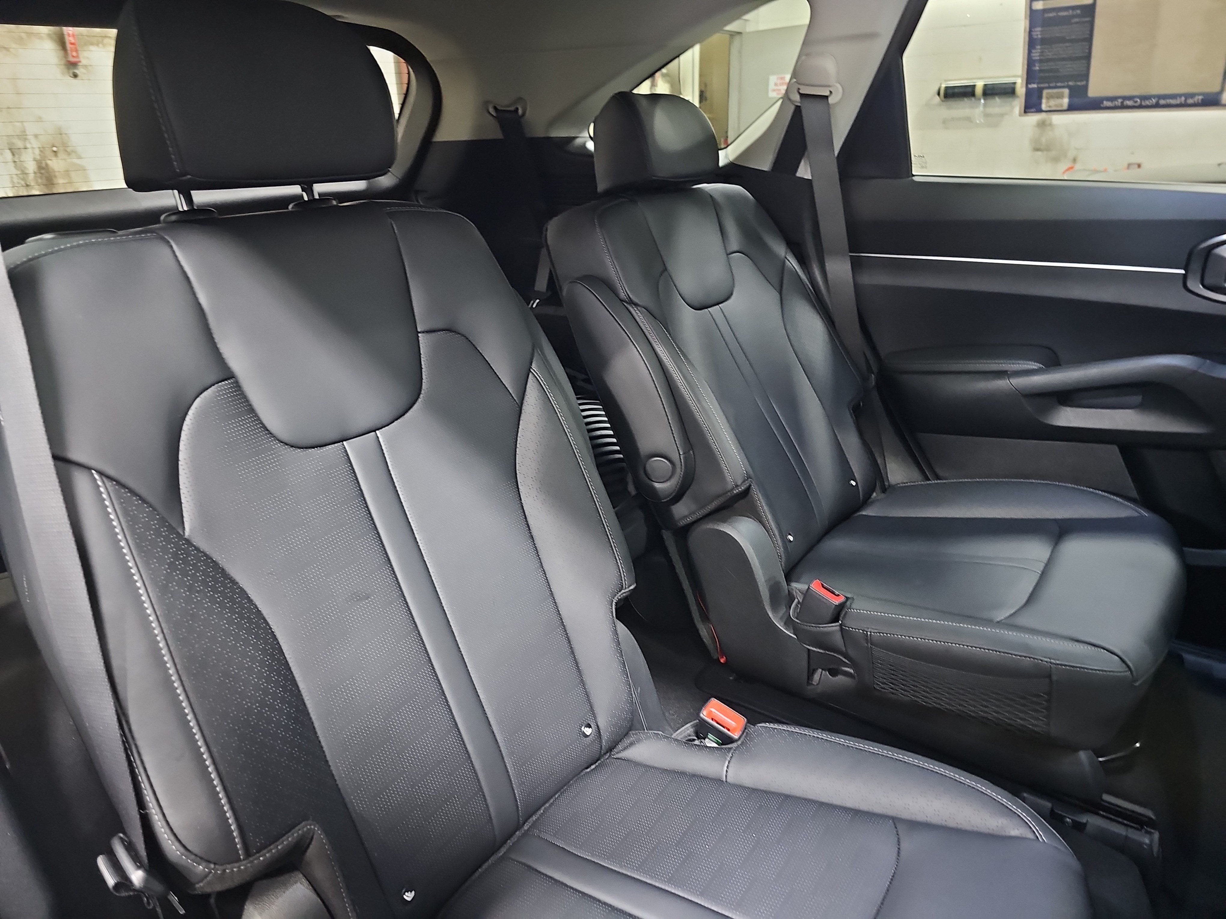 Used 2025 Kia Sorento EX AWD/4WD image 12