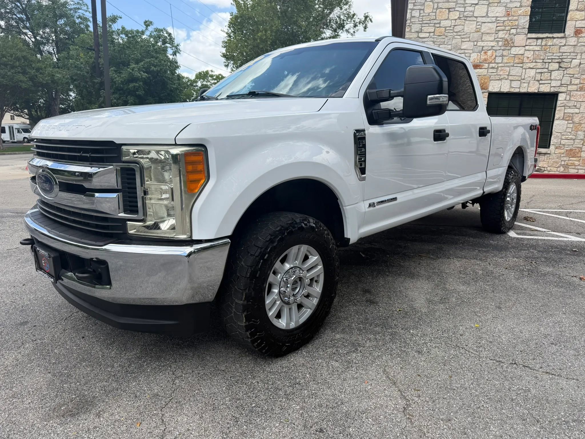Used 2017 Ford F250 XLT AWD/4WD image 1