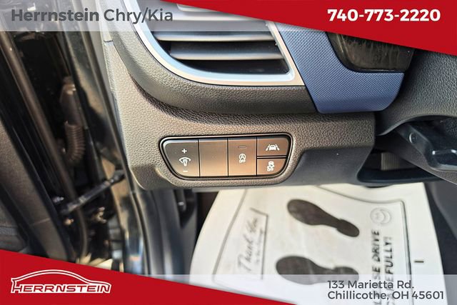 Used 2023 Kia Seltos S w/ Navigation Package AWD/4WD image 16