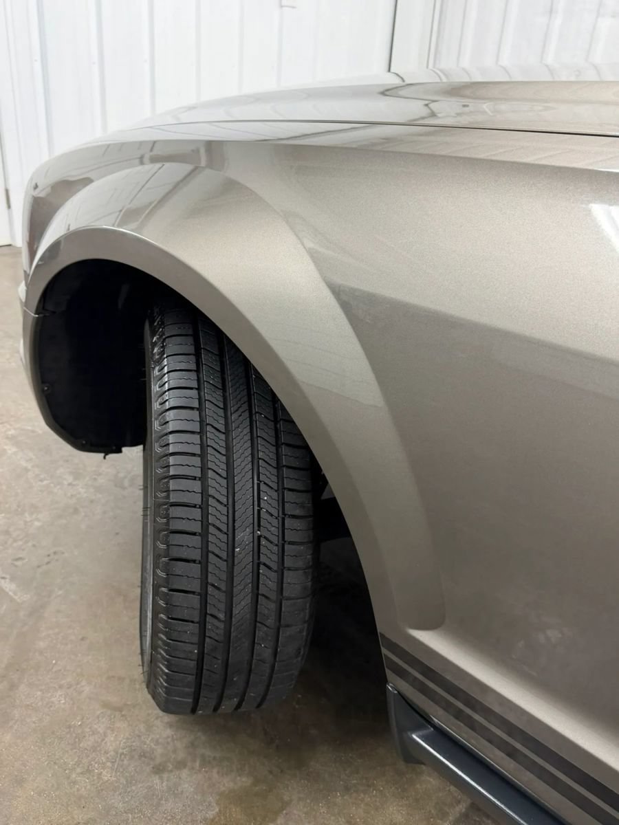 Used 2005 Ford Mustang Premium RWD image 15