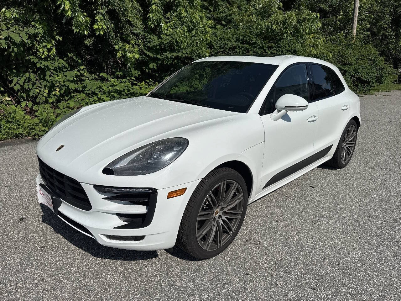 Used 2017 Porsche Macan GTS AWD/4WD image 4