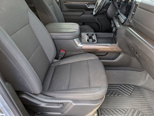 Used 2025 Chevrolet Silverado 2500 LT image 25