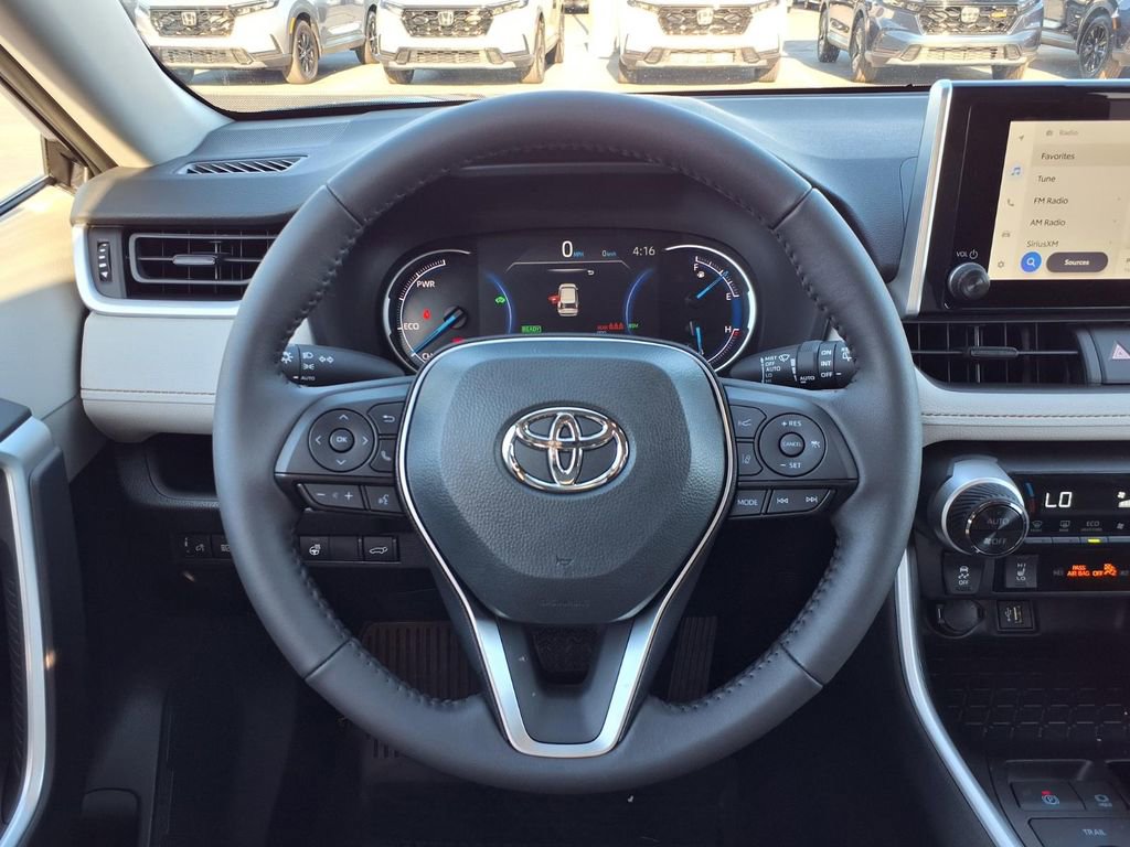 Used 2025 Toyota RAV4 XLE w/ Convenience Package image 15