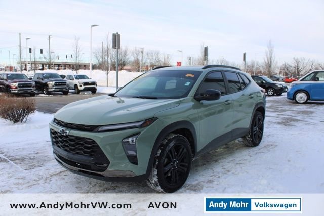 Used 2025 Chevrolet Trax ACTIV w/ Sunroof Package image 3