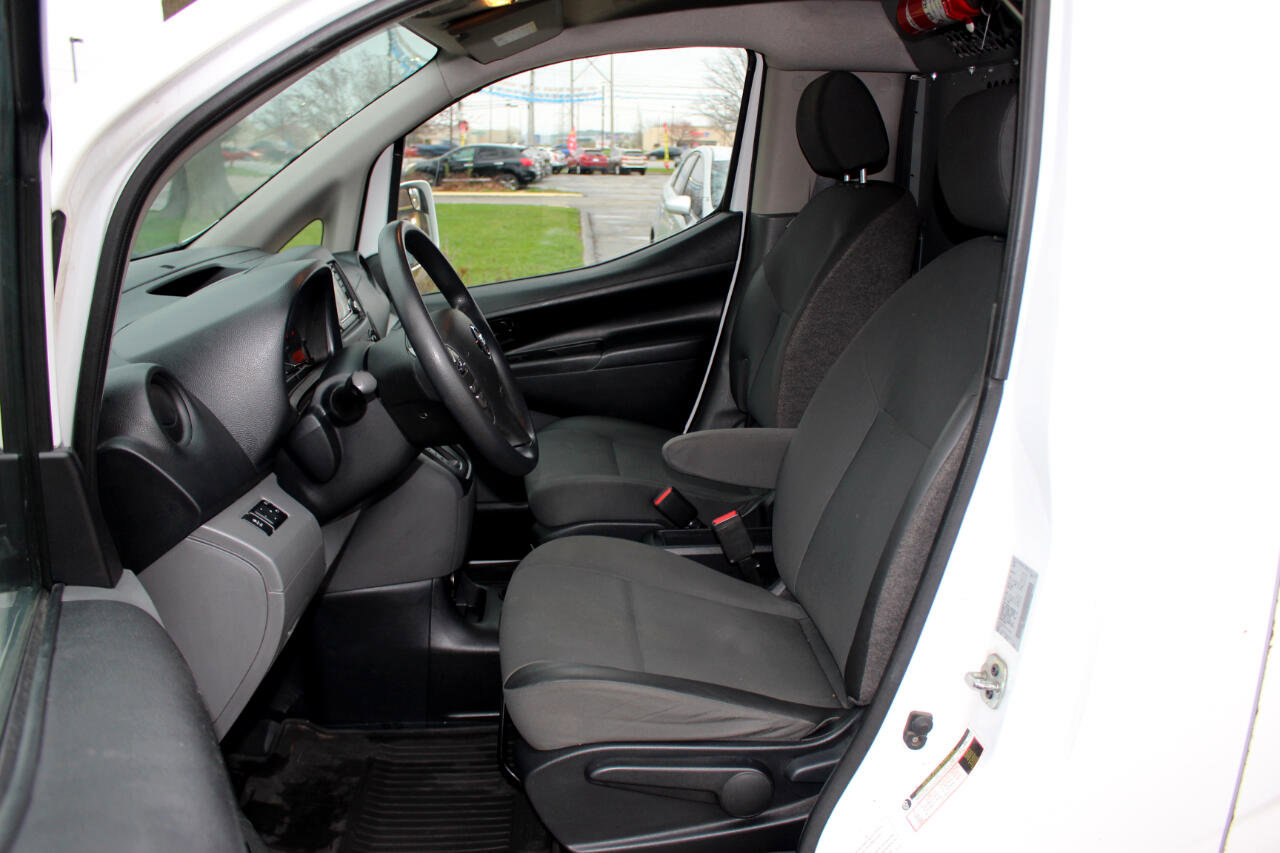 Used 2018 Nissan NV200 SV image 14