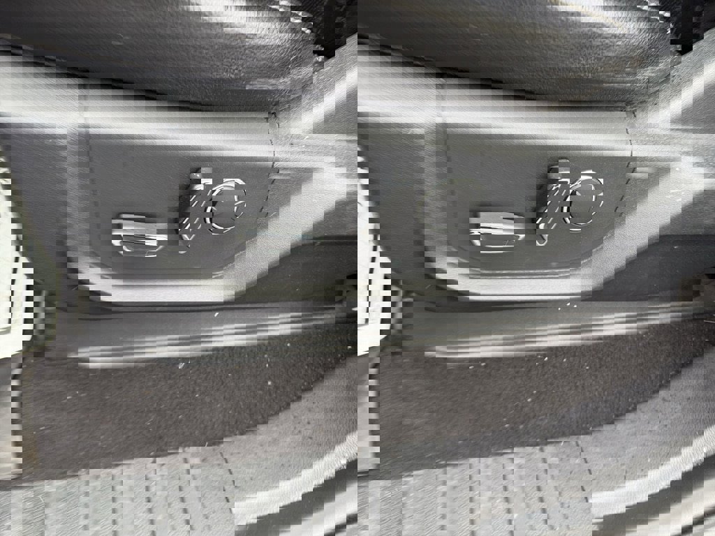 Used 2018 Ford F350 Lariat w/ Lariat Value Package image 18