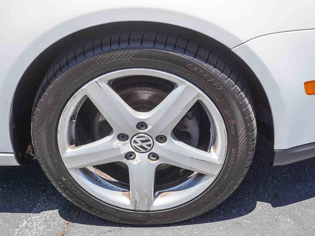 Used 2010 Volkswagen Jetta Limited Edition FWD image 9