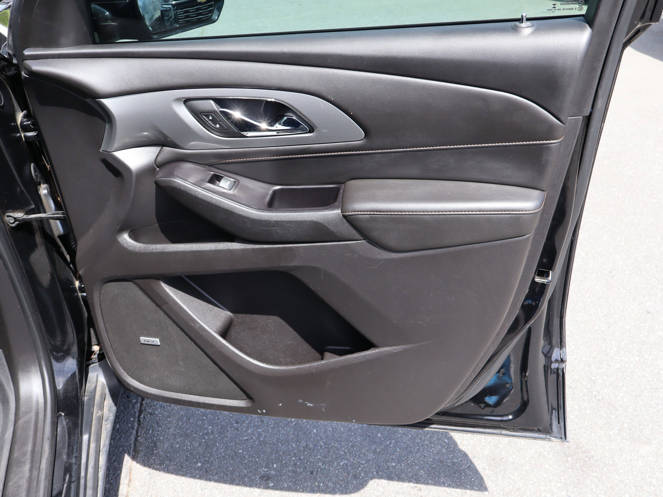 Used 2019 Chevrolet Traverse RS w/ LPO, Floor Liner Package AWD/4WD image 39