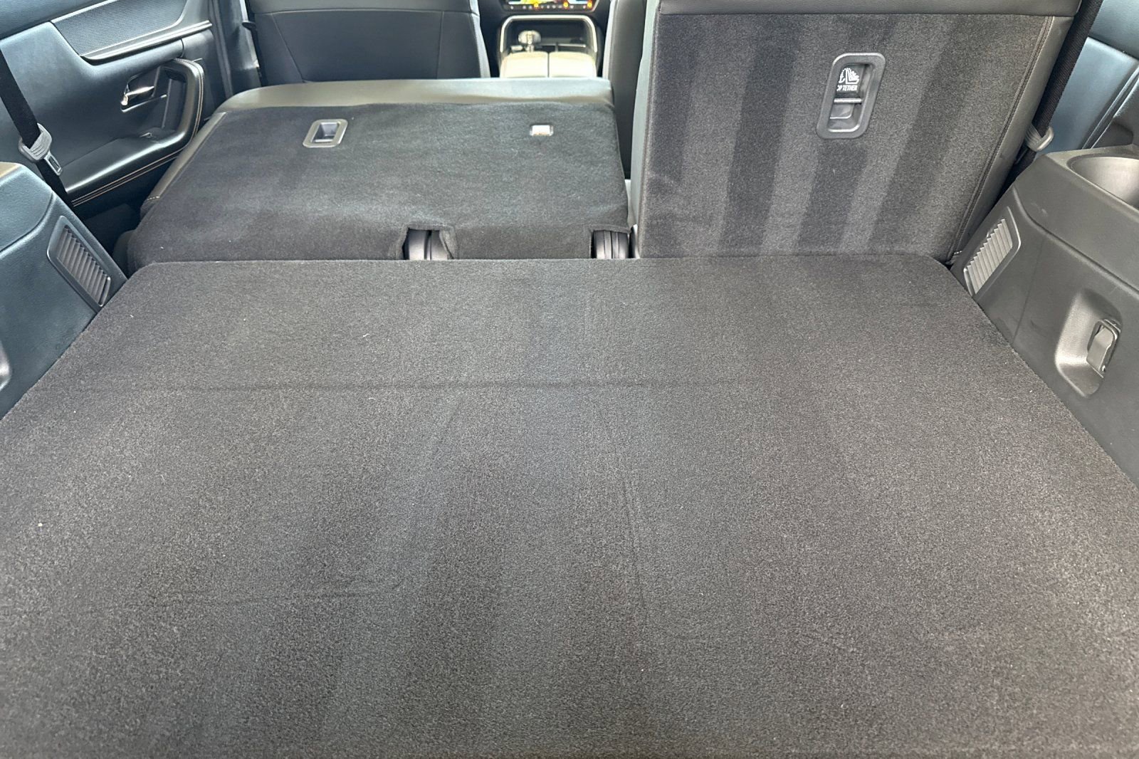 Certified 2025 MAZDA CX-70 Plug-In Hybrid w/ Premium Pkg image 17