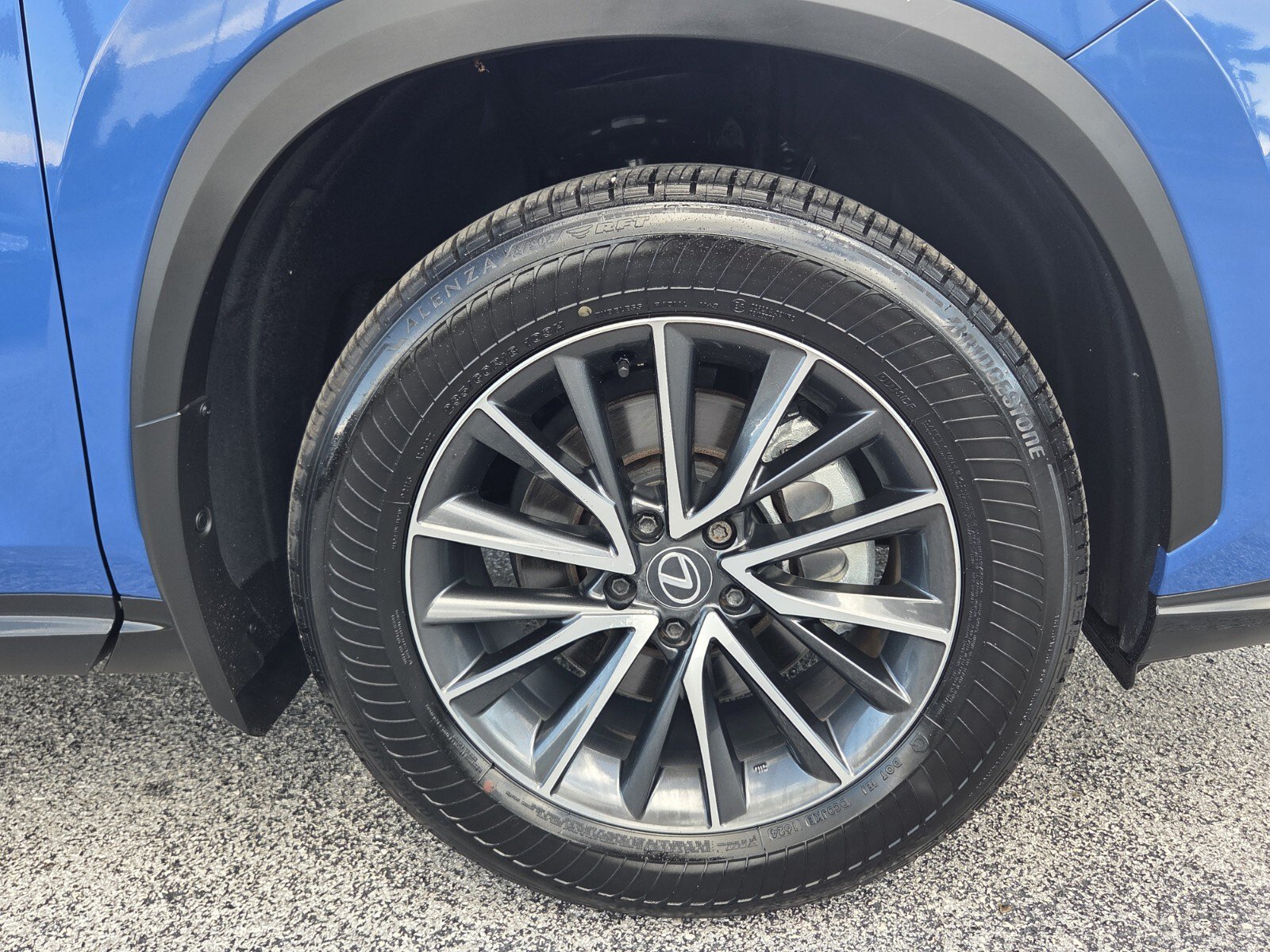 Used 2025 Lexus NX 250 FWD w/ Towing Package (2000 Lbs) image 9