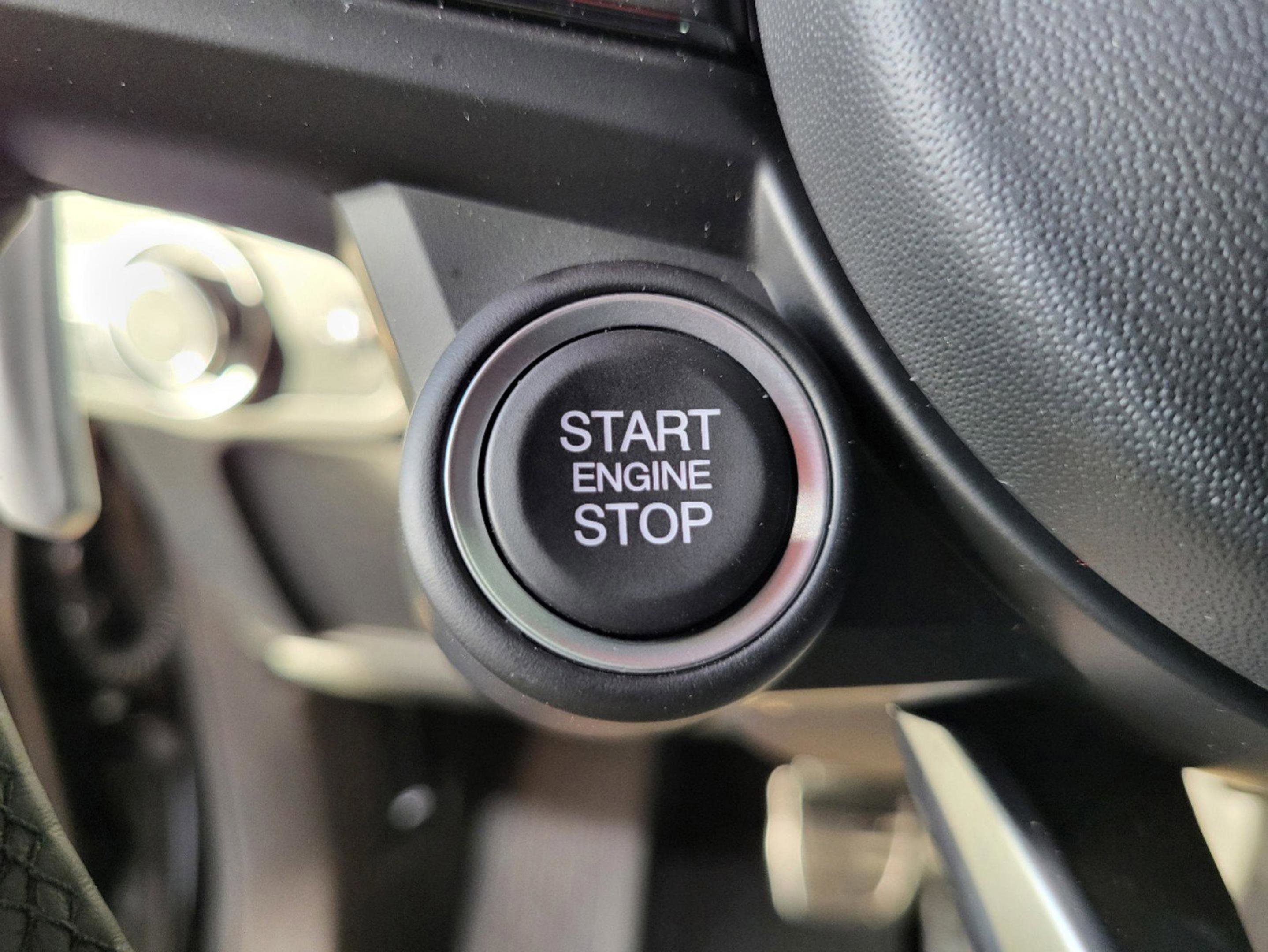 New 2025 Alfa Romeo Stelvio Sprint AWD/4WD image 37