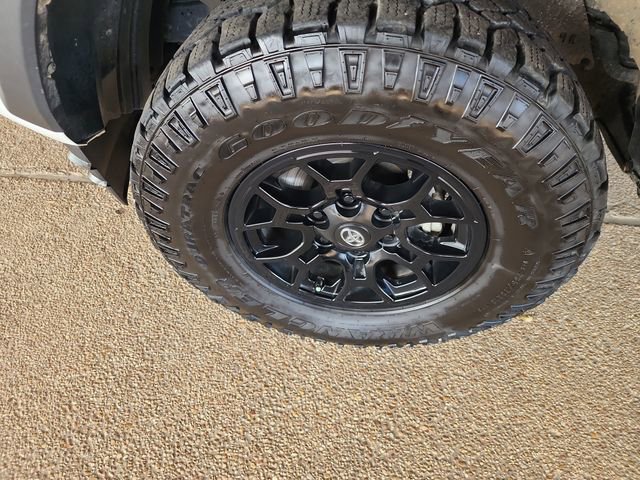 Used 2022 Toyota Tacoma 2WD Access Cab image 28