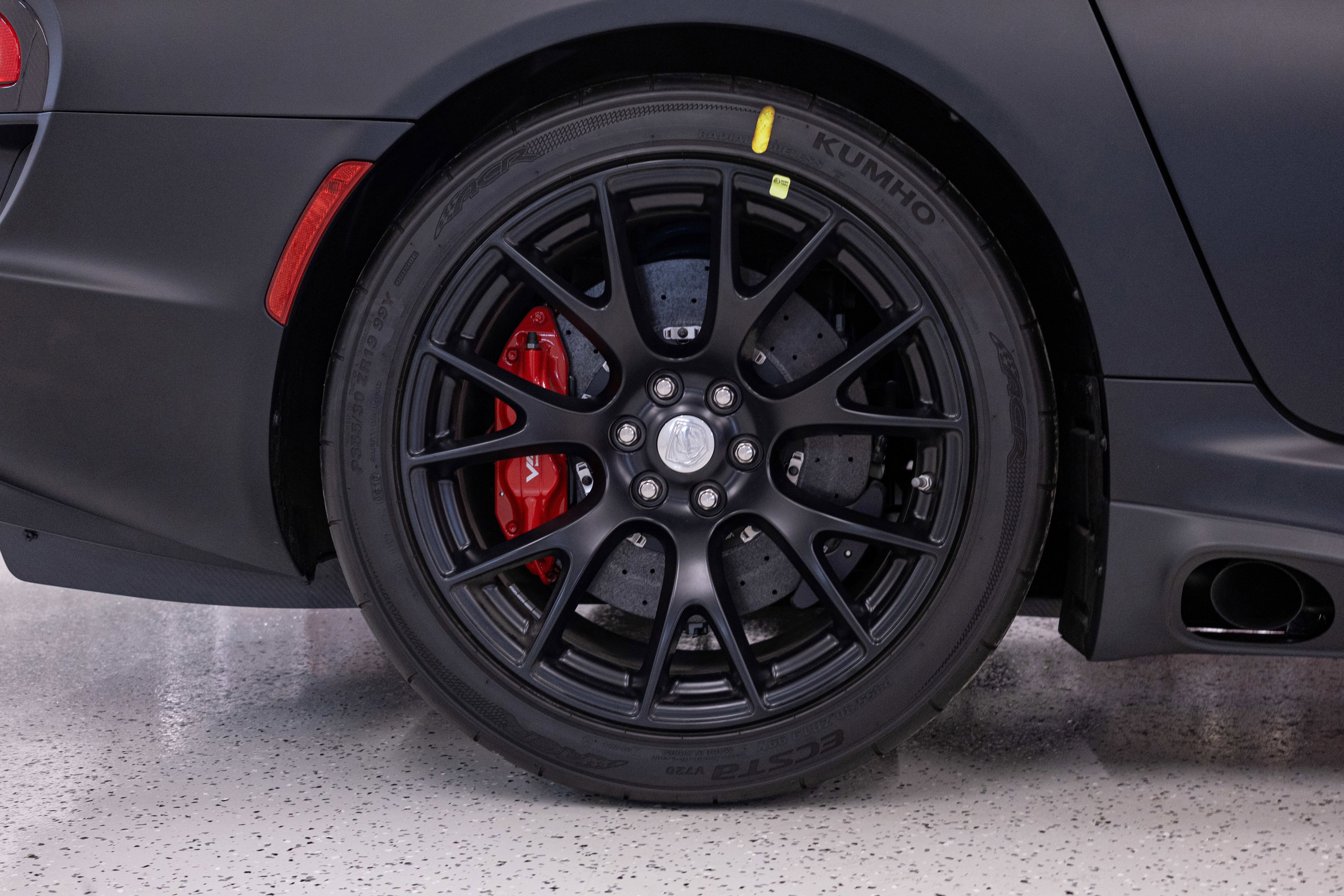 Used 2017 Dodge Viper GTC w/ ACR Package RWD image 16