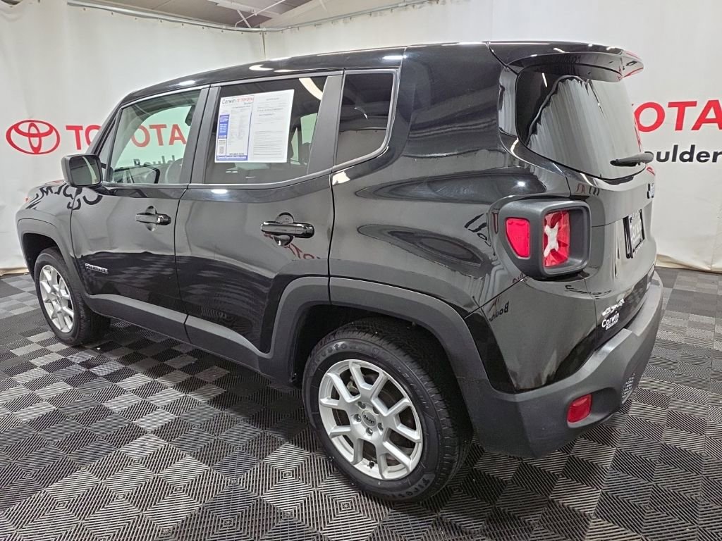 Used 2023 Jeep Renegade Latitude image 4
