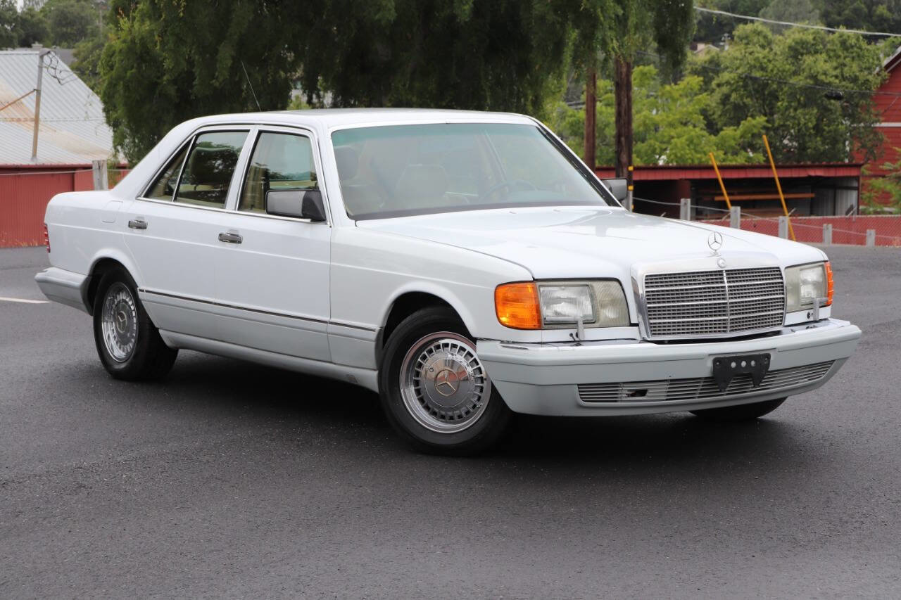 Used 1989 Mercedes-Benz 300 SE image 1
