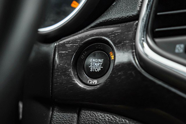 Used 2018 Jeep Grand Cherokee Laredo image 20